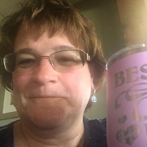 Meet your Posher, Gina